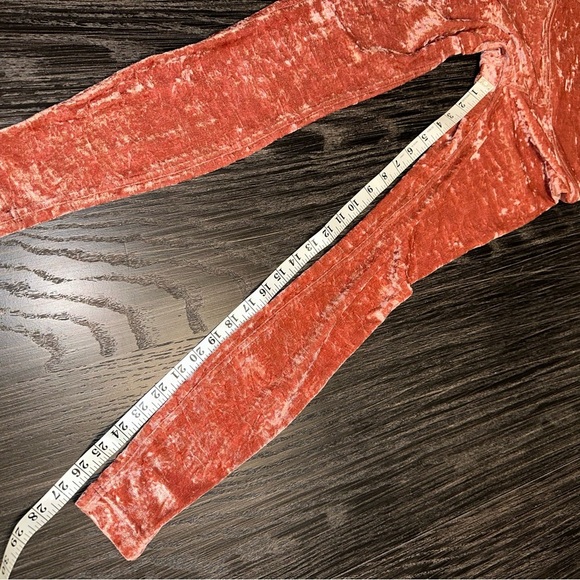 Lululemon Wunder Lounge High-Rise Tight 28" *Crushed Velvet in Soft Cranberry, 4 - Picture 11 of 13